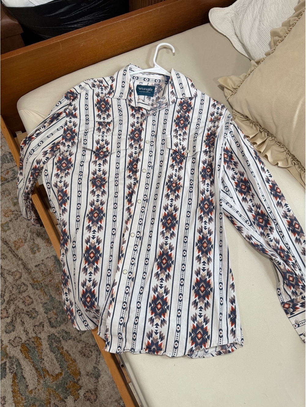 Wrangler patterned long sleeve pearl snap button-up shirt